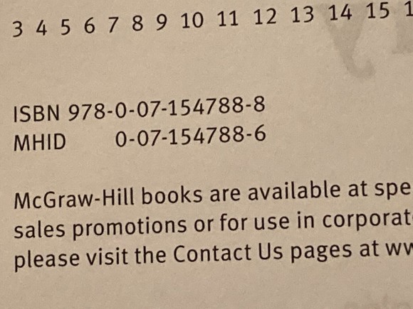 Vox New College Spanish and English Dictionary Second Edition - Picture 9 of 10